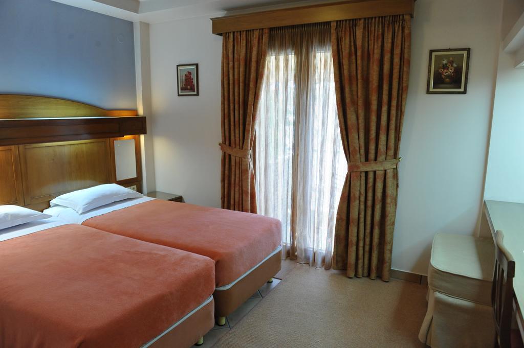 Hotel Katerina Athena Bagian luar foto